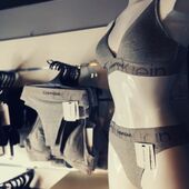 ✨ NEW UNDERWEAR

Collection Femme. 

-> @calvinklein
-> @tommyhilfiger

Disponible en magasin & bientôt sur notre e-shop ✨

Bonne journée à tous 😊

#saintbrieuc #centreville #bretagne #cotesdarmor #boutique #shopping #shoppingaddict #happy #underwear #calvinklein #tommyhilfiger #sousvetements #woman